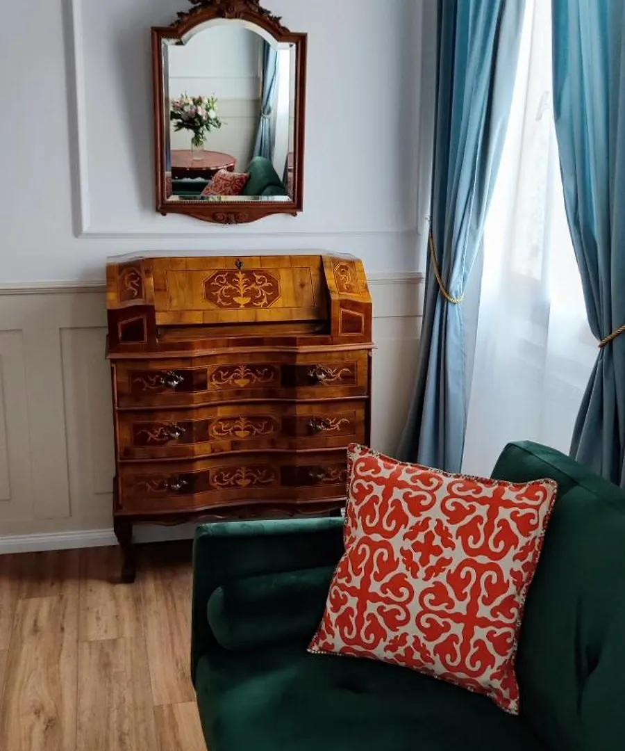 Oliver Venice Apartment