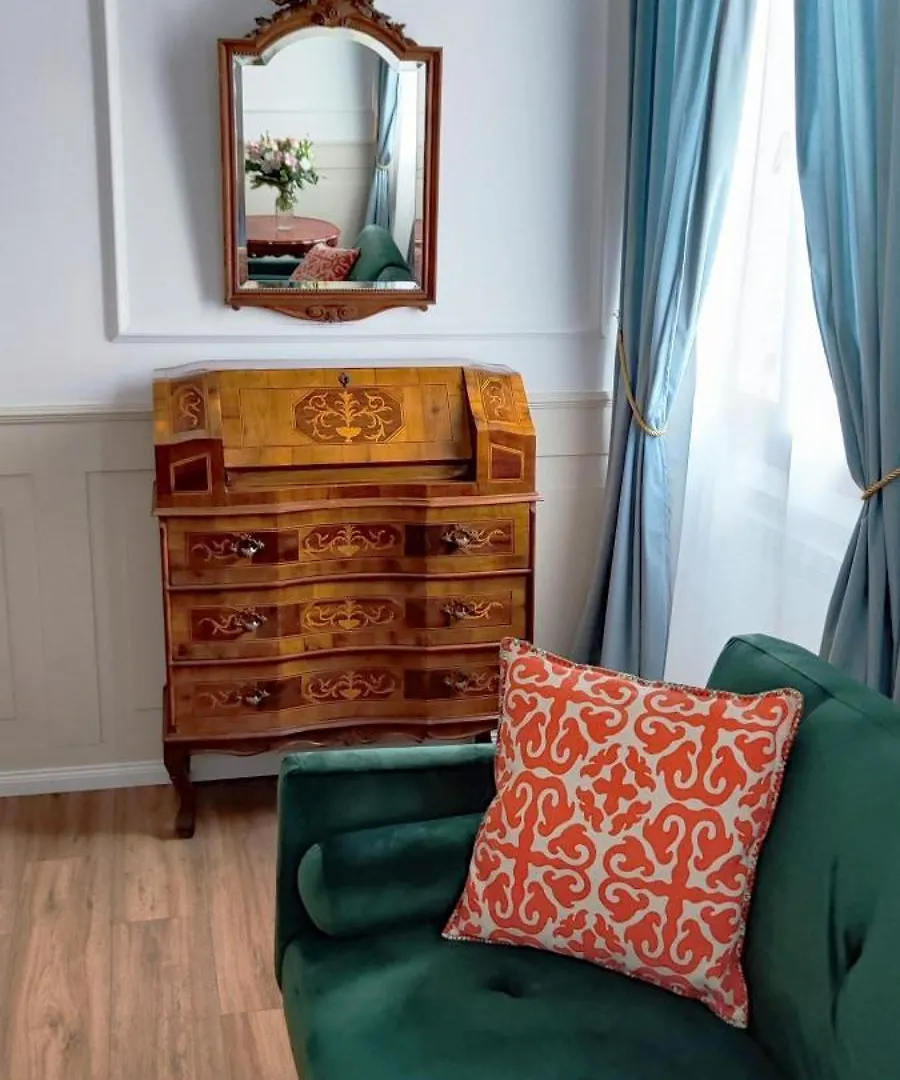 Oliver Venice Apartment